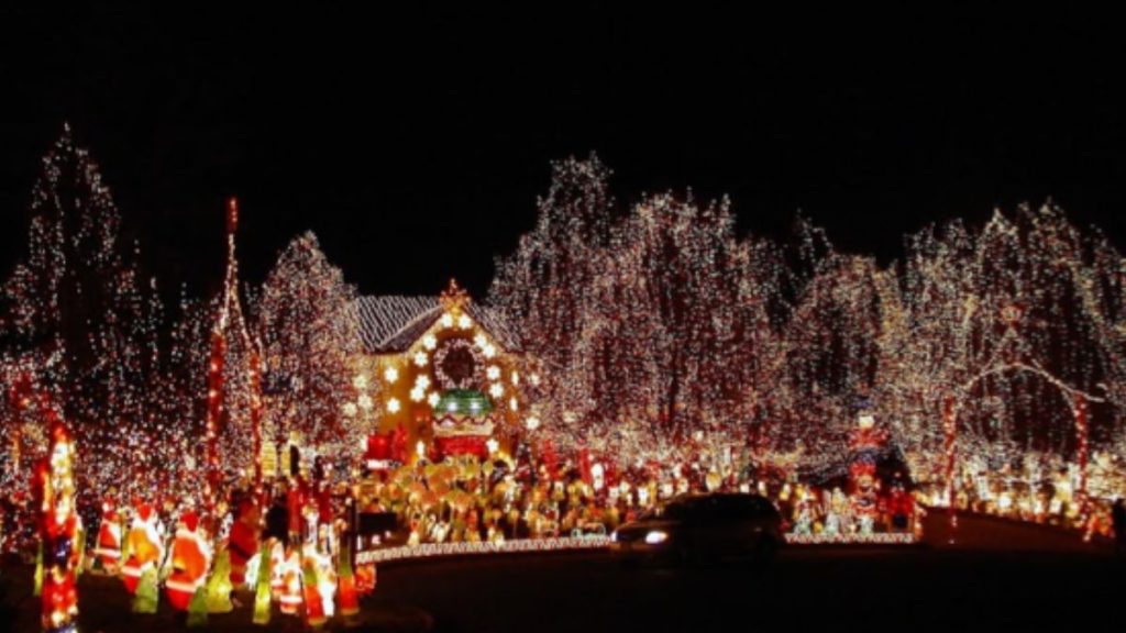 Richard's Way Christmas display in Holmdel New Jersey that inspired Brandon Gress